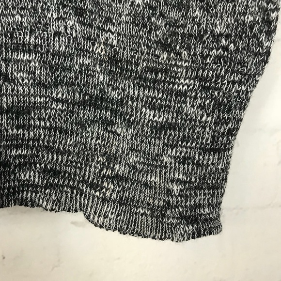 ACTIVE USA V Neck Knit Sweater - Picture 6 of 8